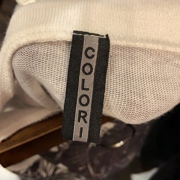 Off the shoulder top with sparkles - Picture 3 of 3